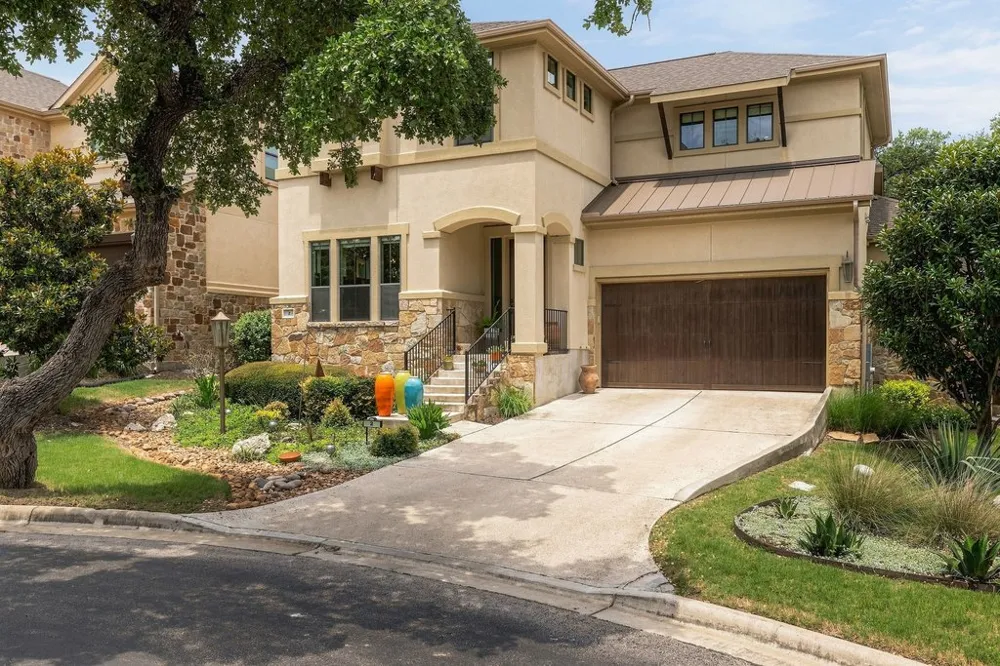 2 Prestonwood Cove Lakeway, TX 78734