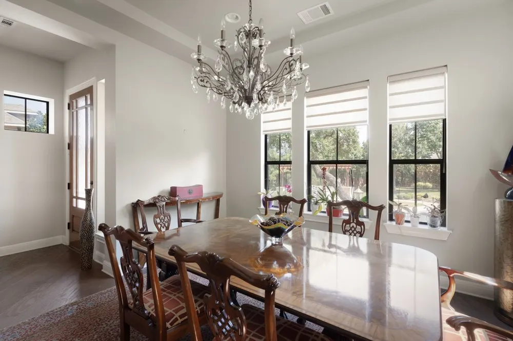 2 Prestonwood Cove Lakeway, TX 78734