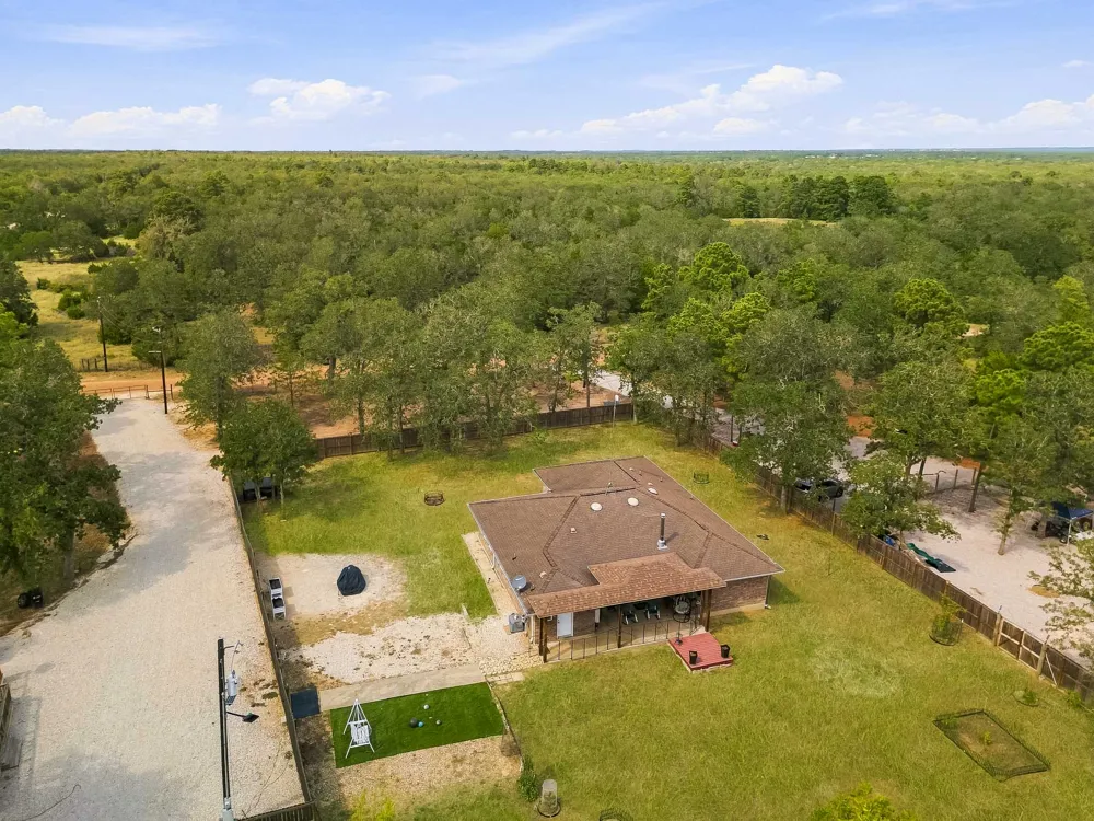 107 Turner Lane Paige, TX 78659
