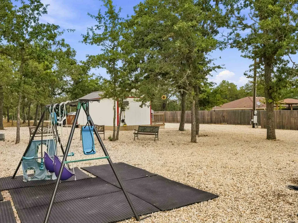107 Turner Lane Paige, TX 78659