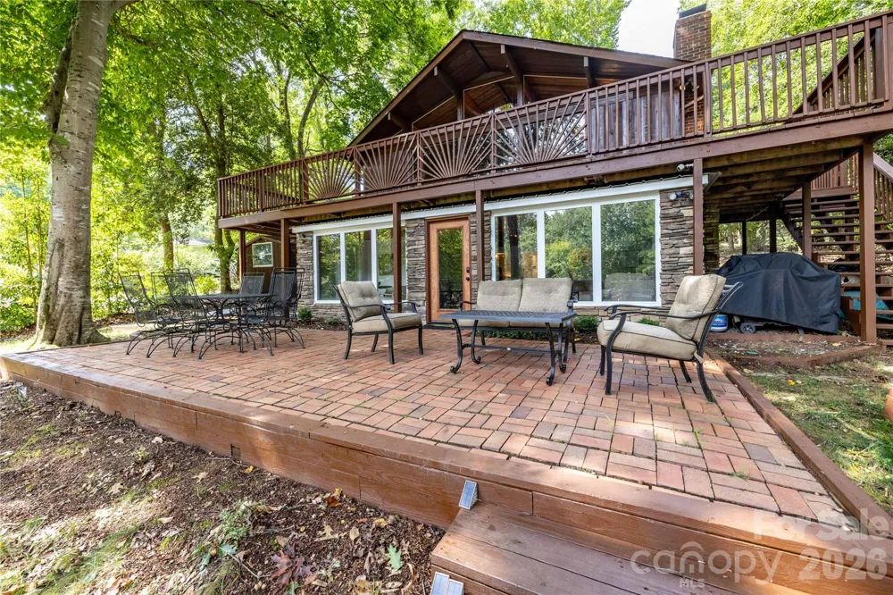 825 Emerald Shores Road Mount Gilead, NC 27306