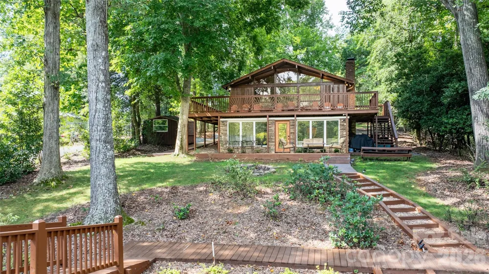 825 Emerald Shores Road Mount Gilead, NC 27306