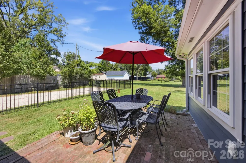 211 Jefferson Street E York, SC 29745