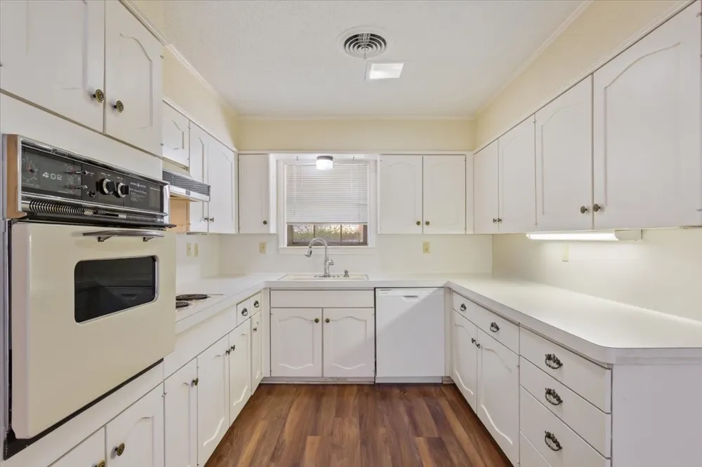 4801 Lake Englewood Drive Waco, TX 76710