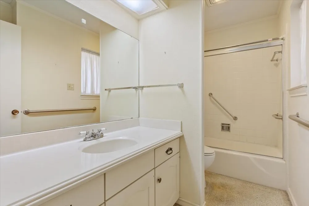 4801 Lake Englewood Drive Waco, TX 76710