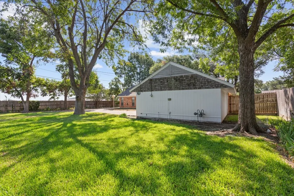 4801 Lake Englewood Drive Waco, TX 76710