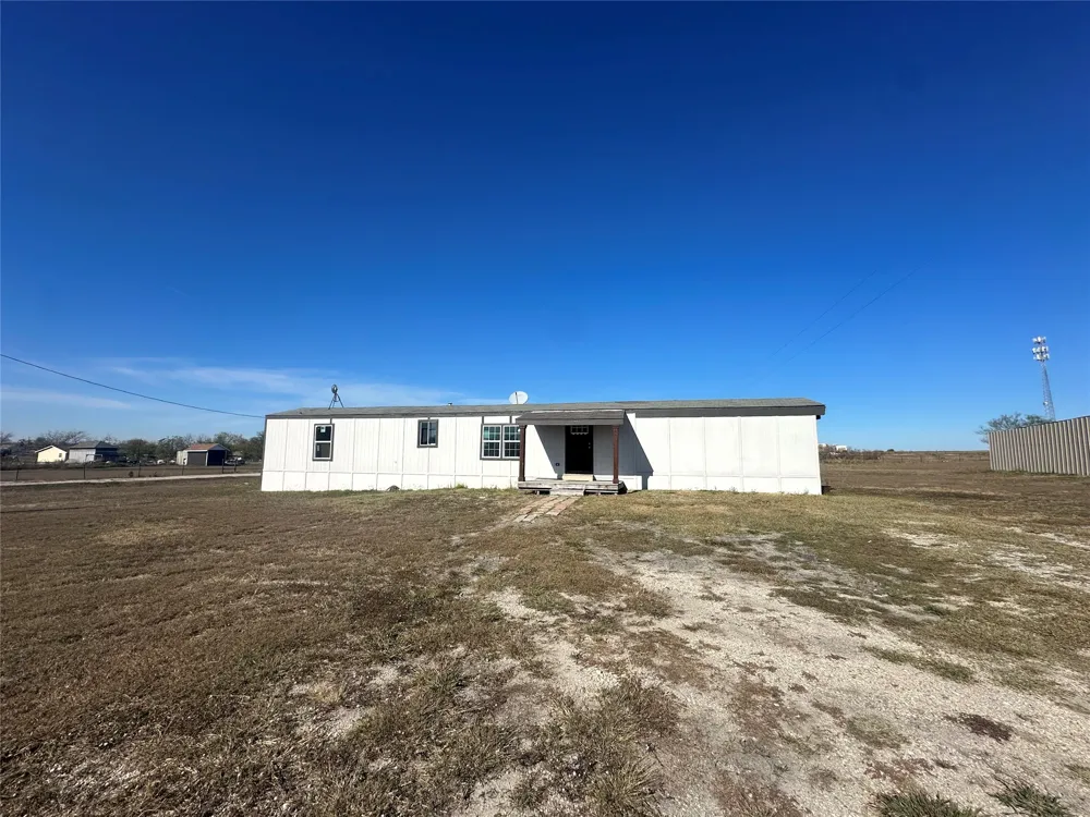 211 Alton Ennis, TX 75119