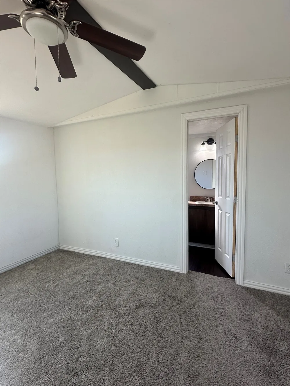 211 Alton Ennis, TX 75119