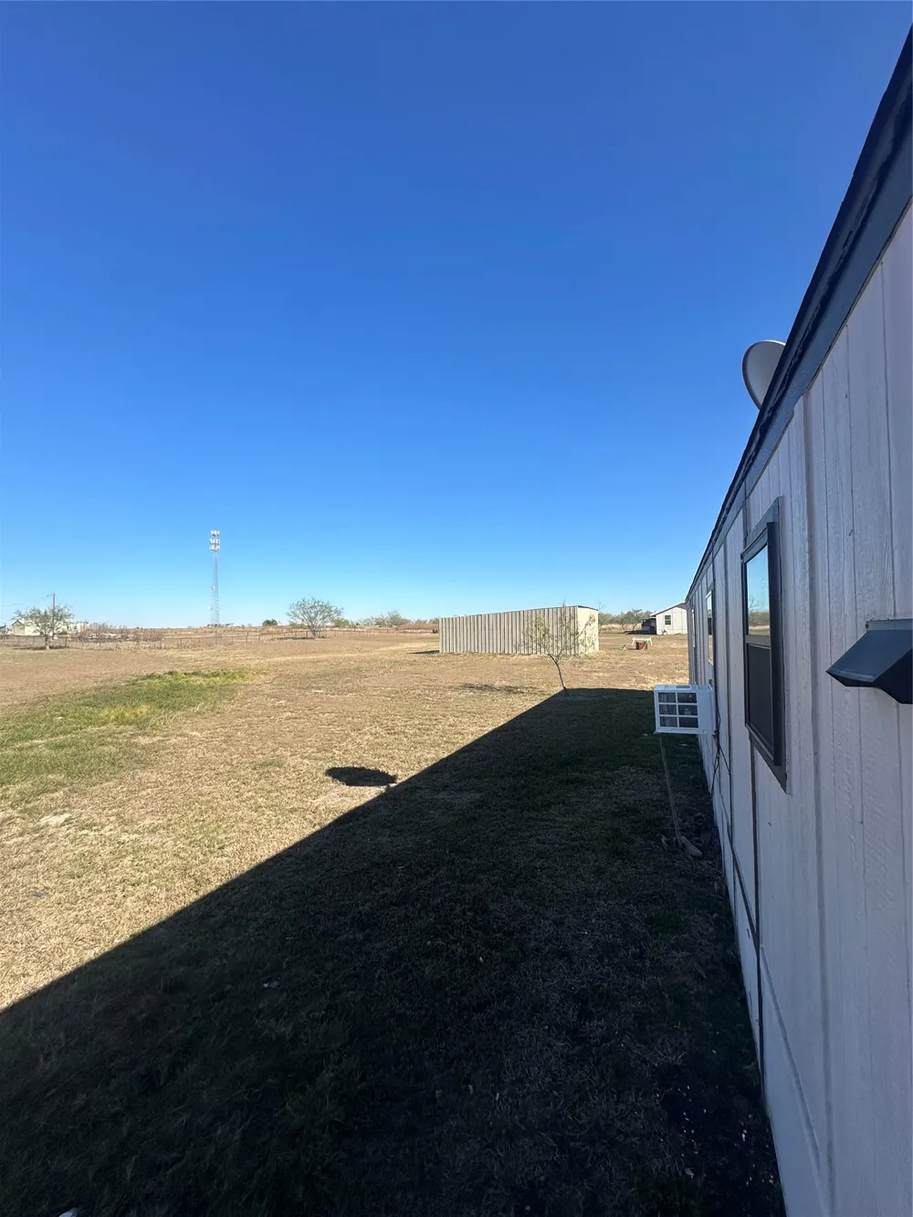 211 Alton Ennis, TX 75119