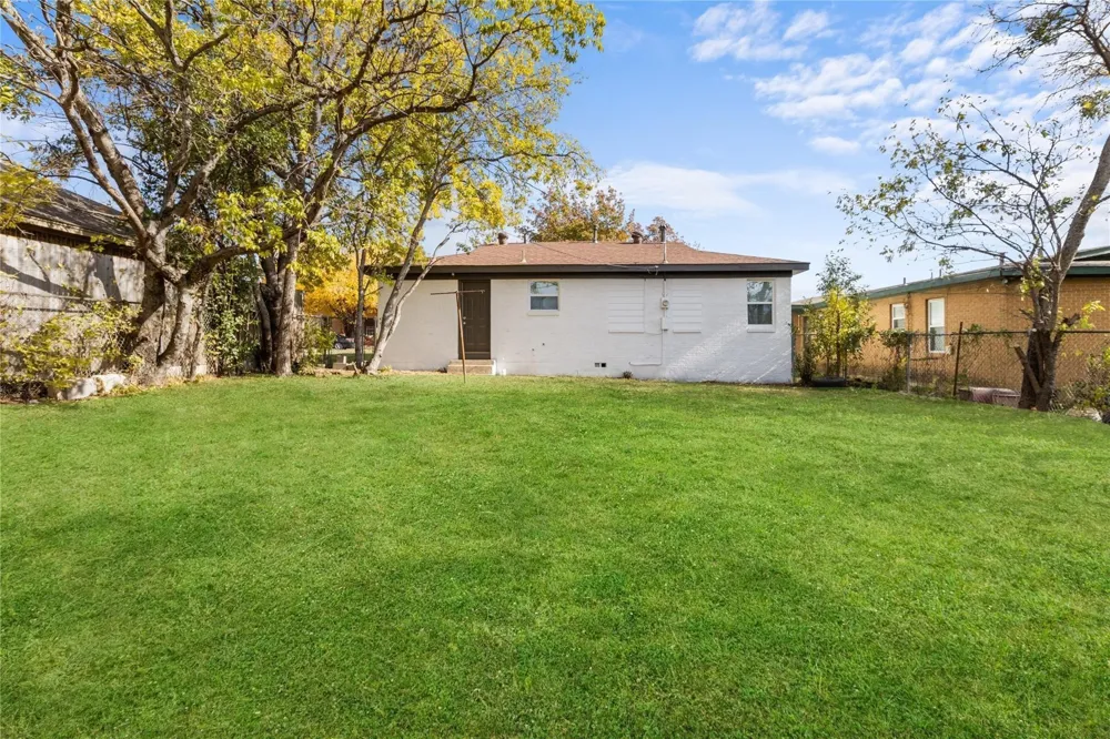 2907 Clinton Avenue Fort Worth, TX 76106