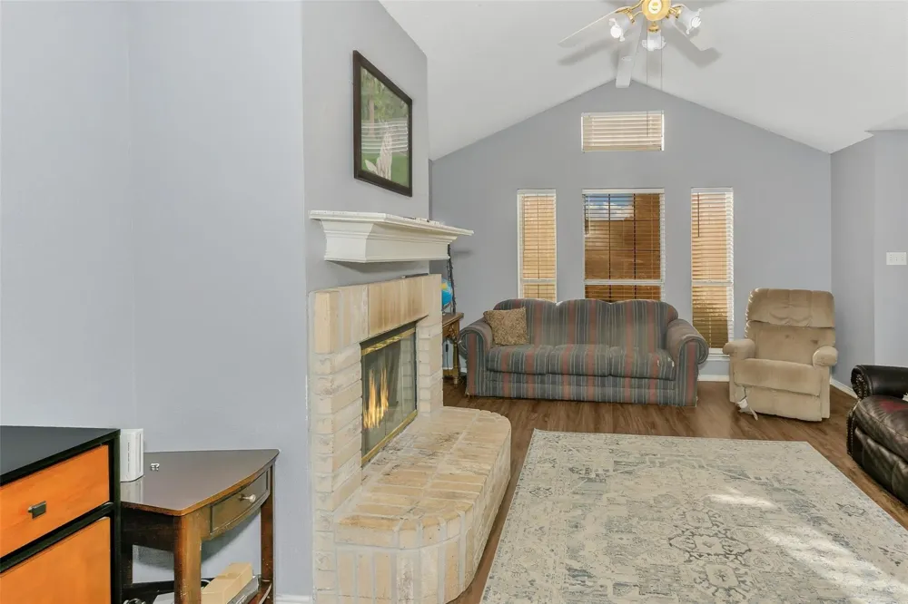 202 Lancelot Drive Weatherford, TX 76086