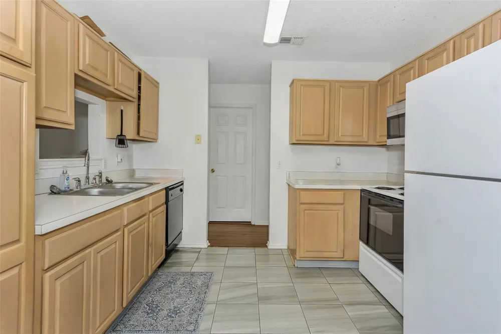 202 Lancelot Drive Weatherford, TX 76086