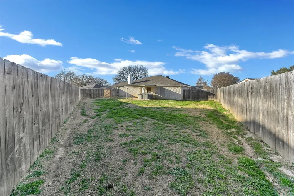 202 Lancelot Drive Weatherford, TX 76086