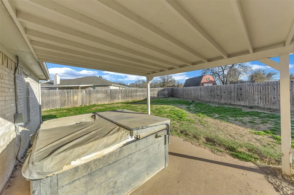202 Lancelot Drive Weatherford, TX 76086