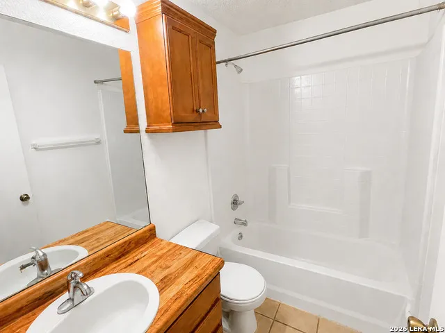 3418 Ridge Ash San Antonio, TX 78247