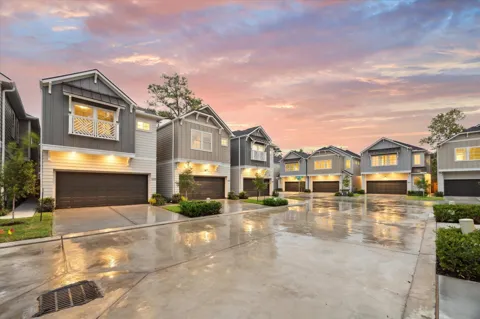 5215 Amber Sunrise Drive