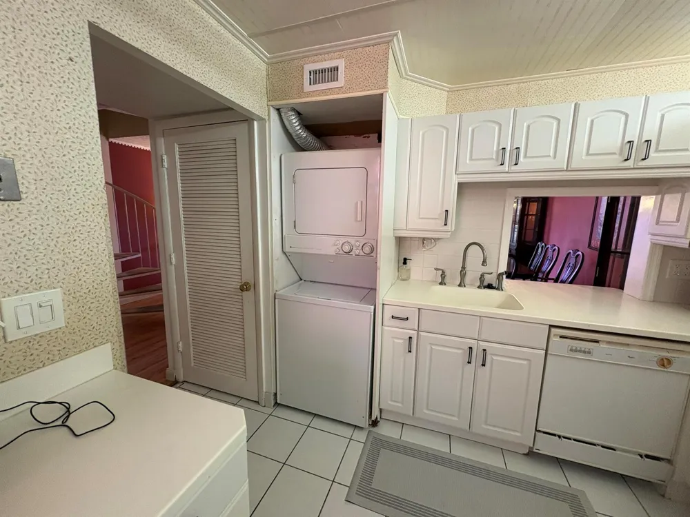 680 TENNIS CLUB DRIVE #303 Fort Lauderdale, FL 33311