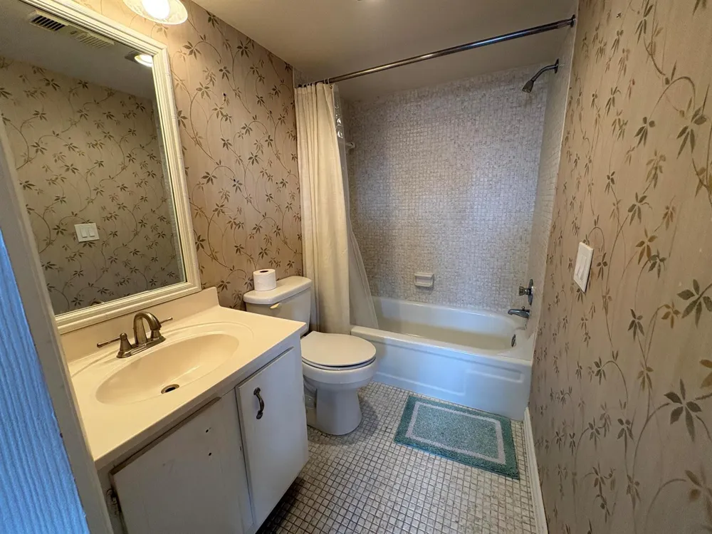 680 TENNIS CLUB DRIVE #303 Fort Lauderdale, FL 33311