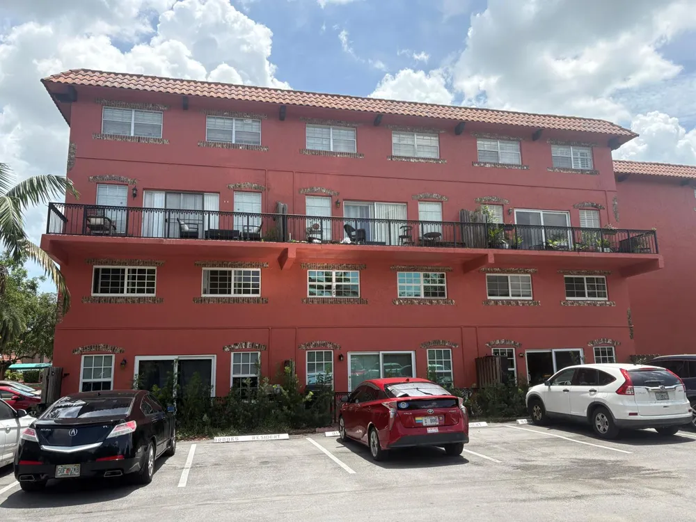 680 TENNIS CLUB DRIVE #303 Fort Lauderdale, FL 33311