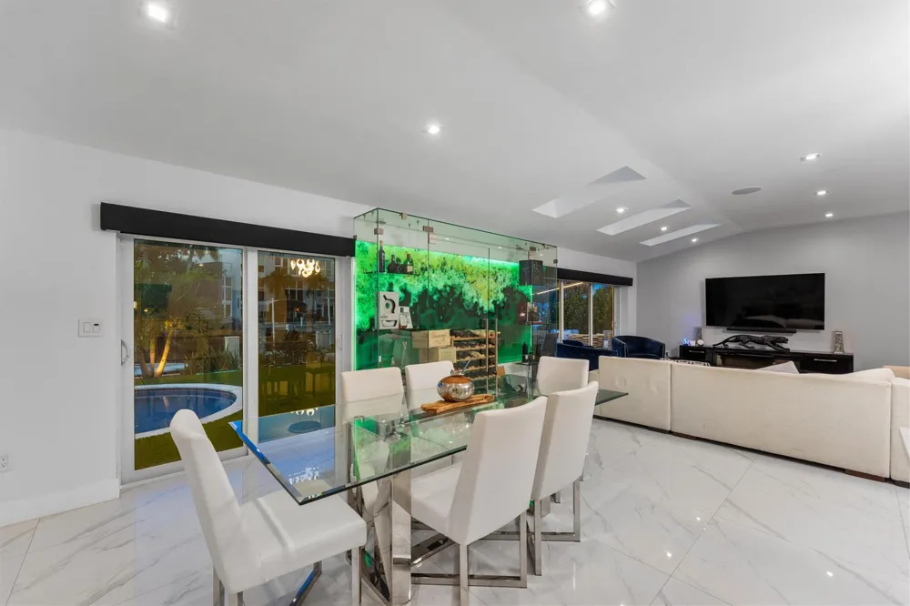 2813 NE 29TH STREET Fort Lauderdale, FL 33306