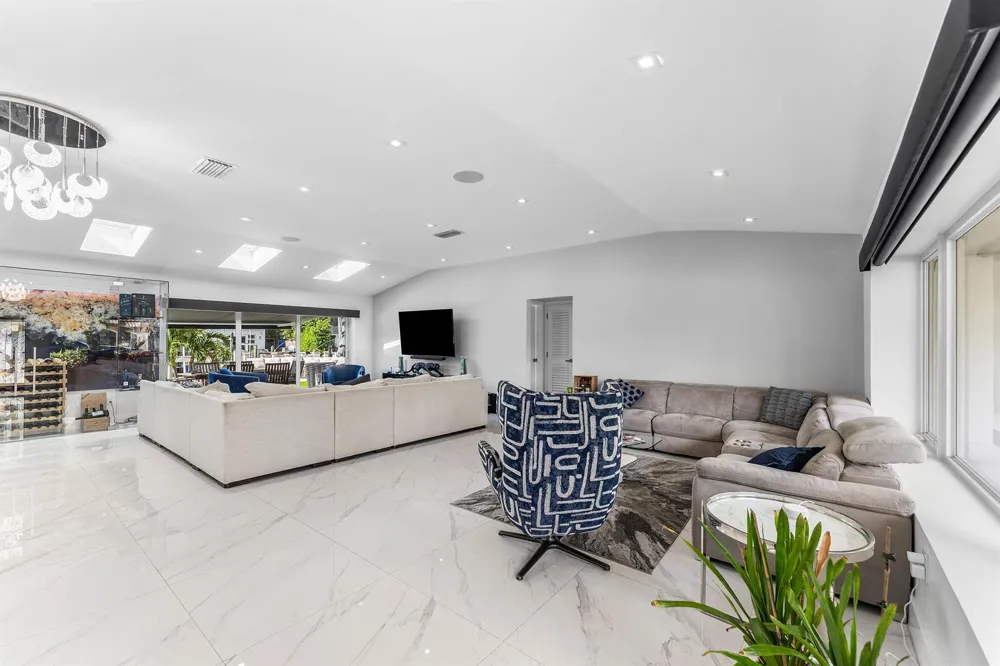 2813 NE 29TH STREET Fort Lauderdale, FL 33306