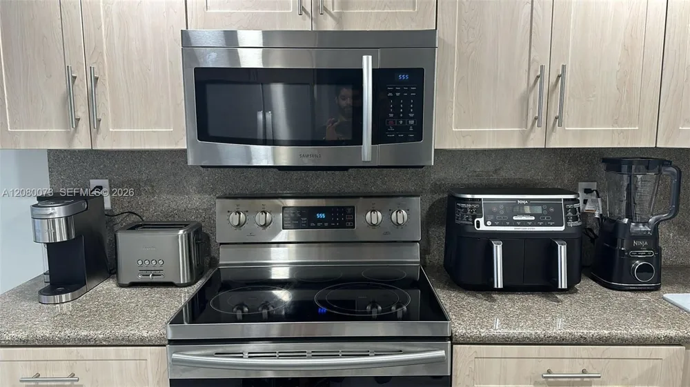10182 NW 41st St #100-9 Doral, FL 33178