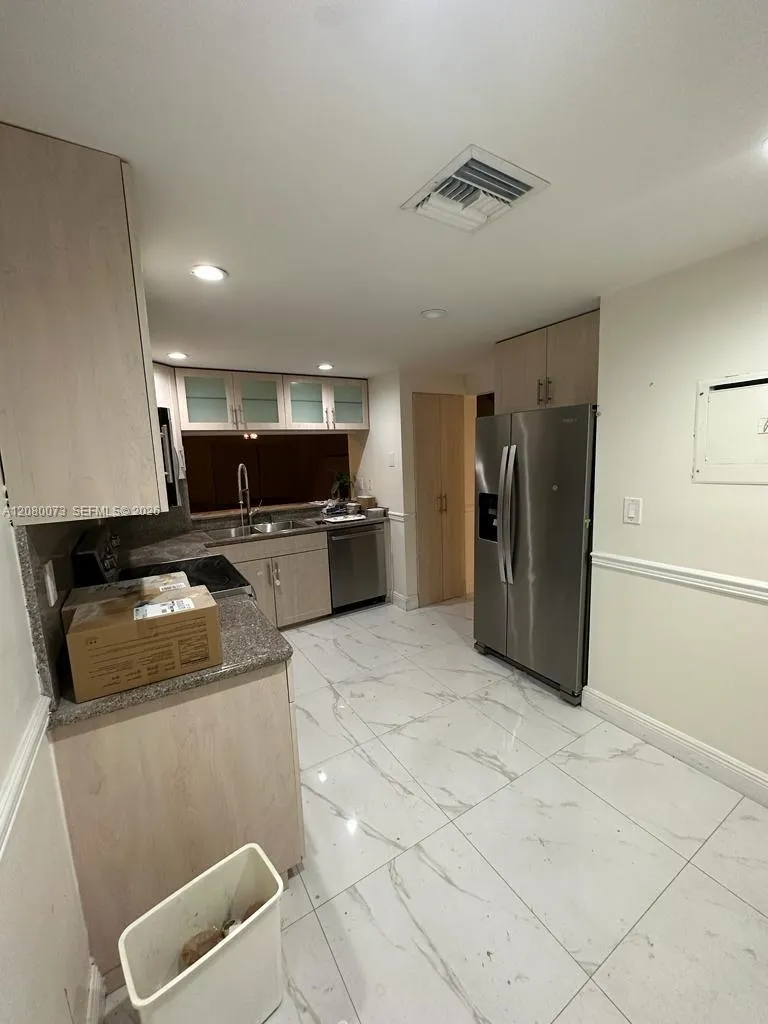 10182 NW 41st St #100-9 Doral, FL 33178