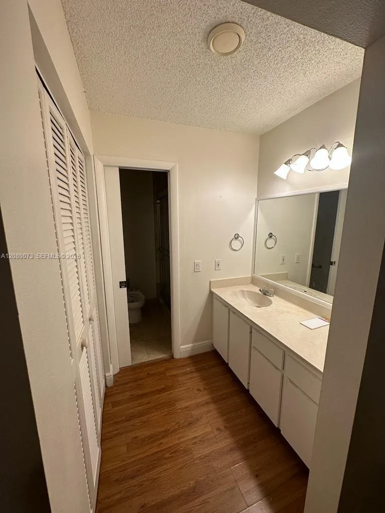 10182 NW 41st St #100-9 Doral, FL 33178