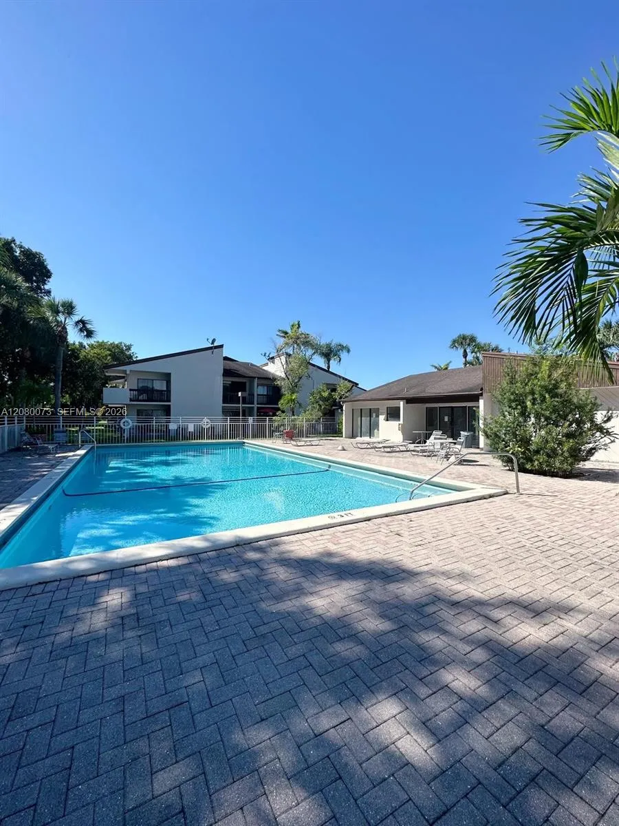 10182 NW 41st St #100-9 Doral, FL 33178