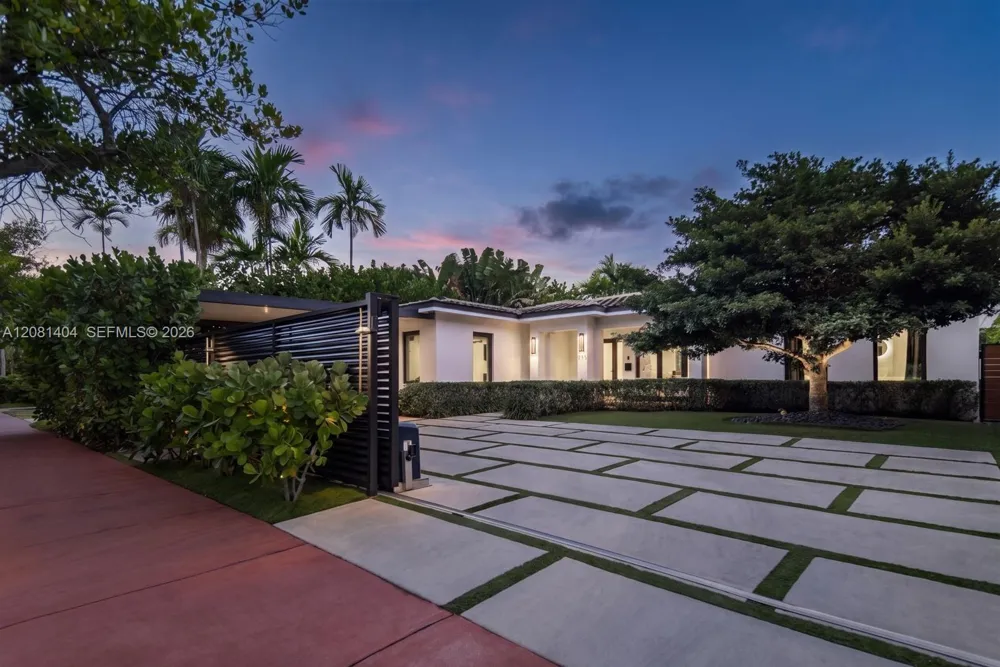 771 Fairway Dr Miami Beach, FL 33141