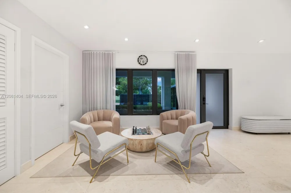 771 Fairway Dr Miami Beach, FL 33141