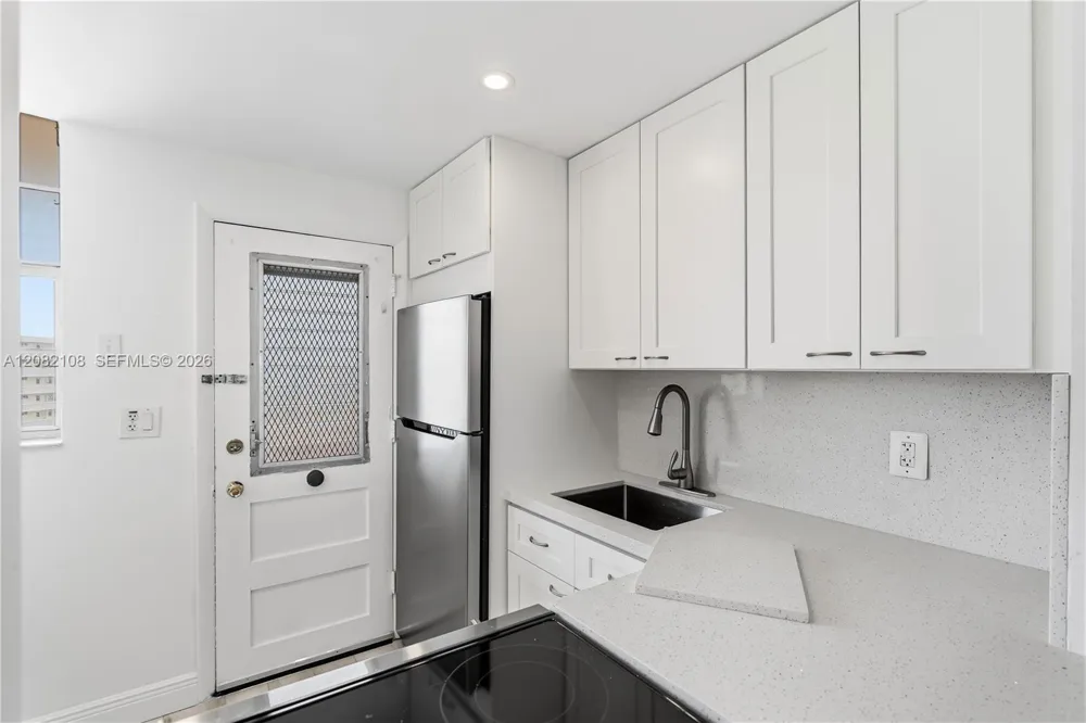 2903 Point East Dr #K503 Aventura, FL 33160