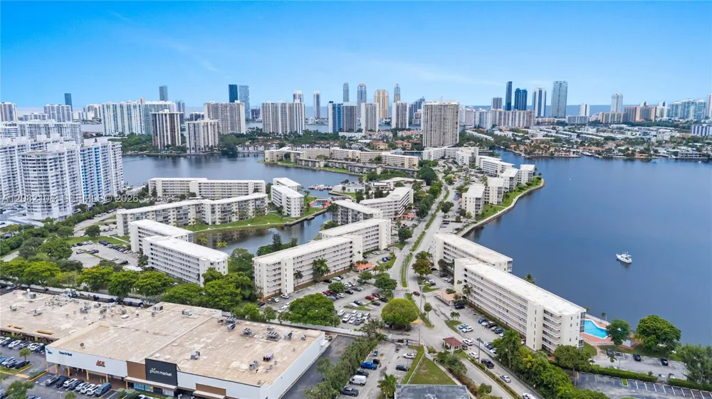2903 Point East Dr #K503 Aventura, FL 33160
