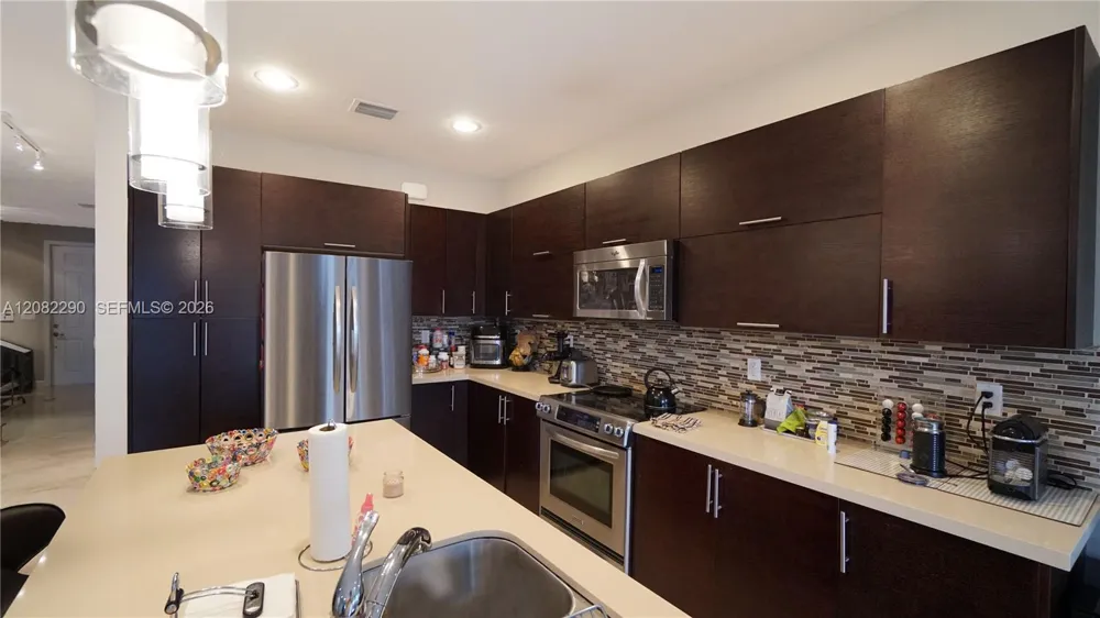 5815 NW 104th Path Doral, FL 33178