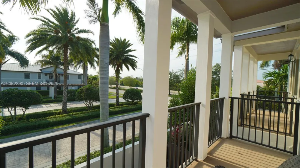 5815 NW 104th Path Doral, FL 33178
