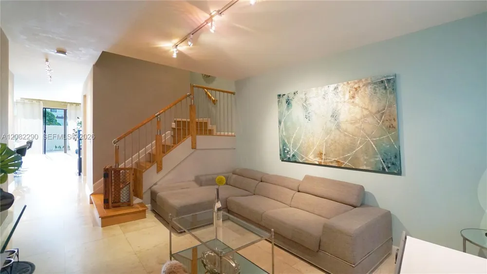 5815 NW 104th Path Doral, FL 33178