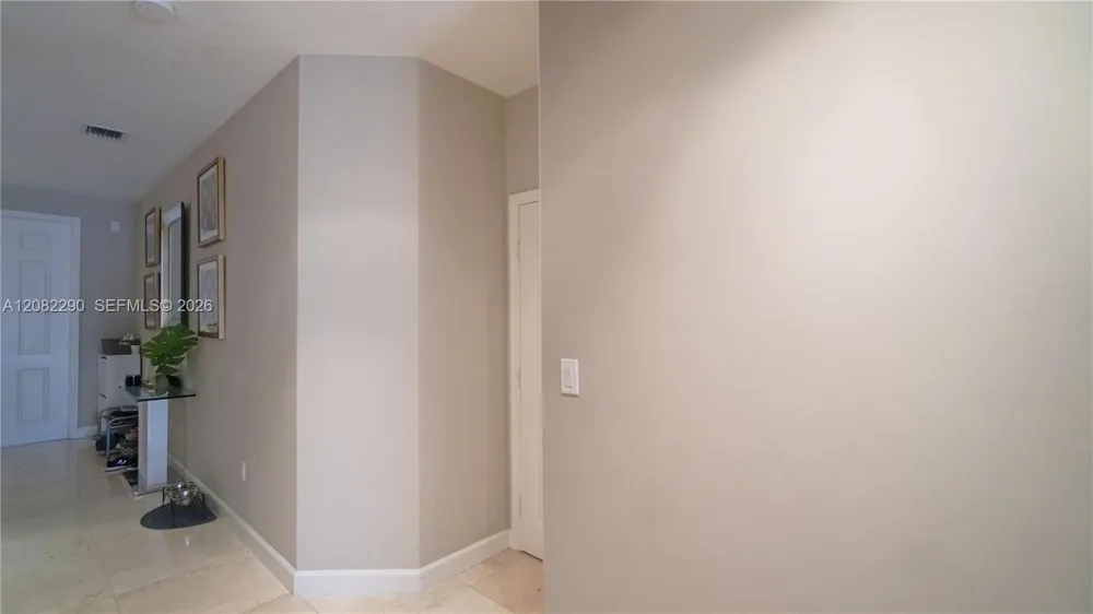 5815 NW 104th Path Doral, FL 33178