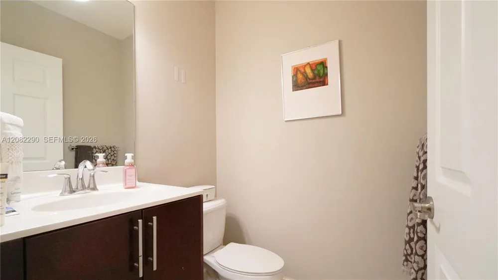 5815 NW 104th Path Doral, FL 33178