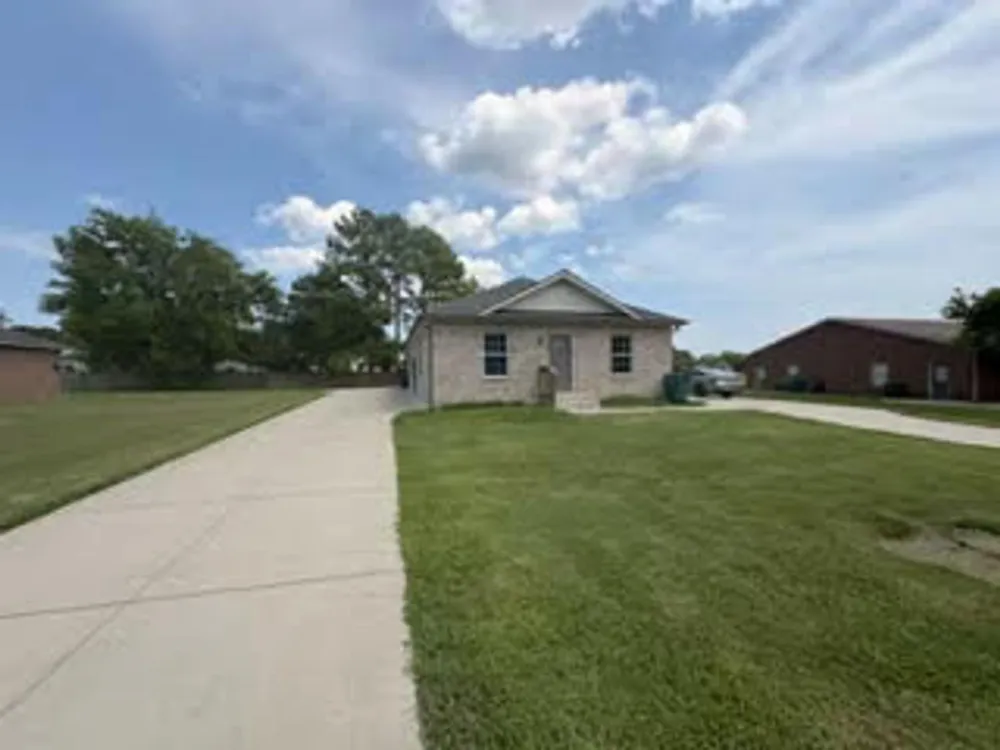 127B Rocky Rd #B Lebanon, TN 37087