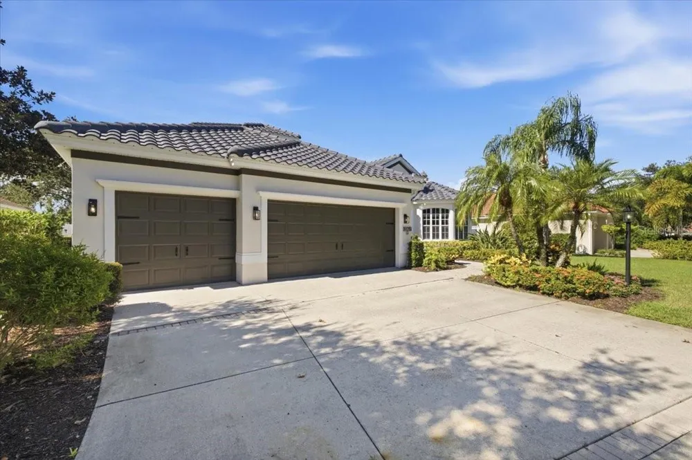 12202 LOBELIA TERRACE Lakewood Ranch, FL 34202