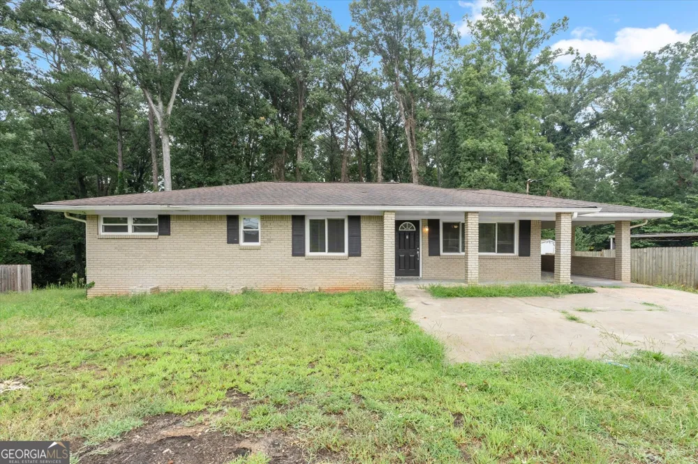 677 N Hairston RD Stone Mountain, GA 30083