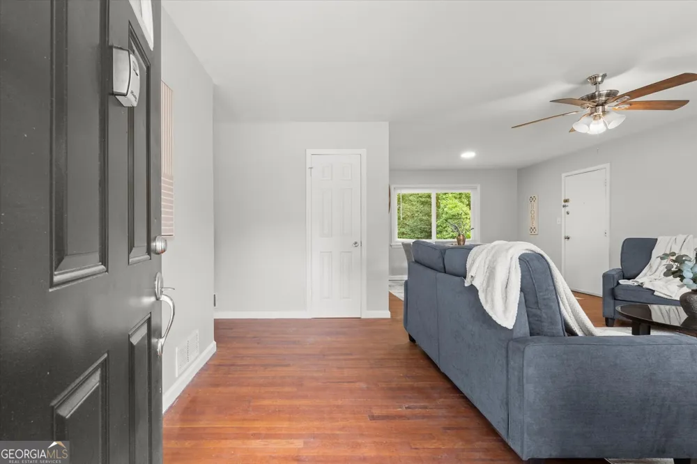 677 N Hairston RD Stone Mountain, GA 30083