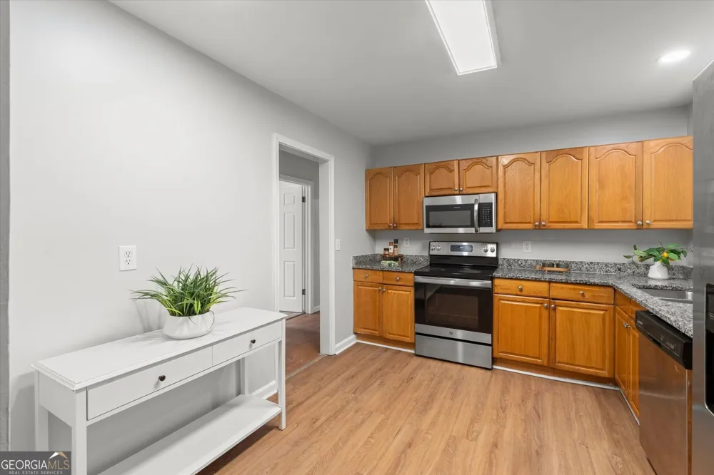677 N Hairston RD Stone Mountain, GA 30083