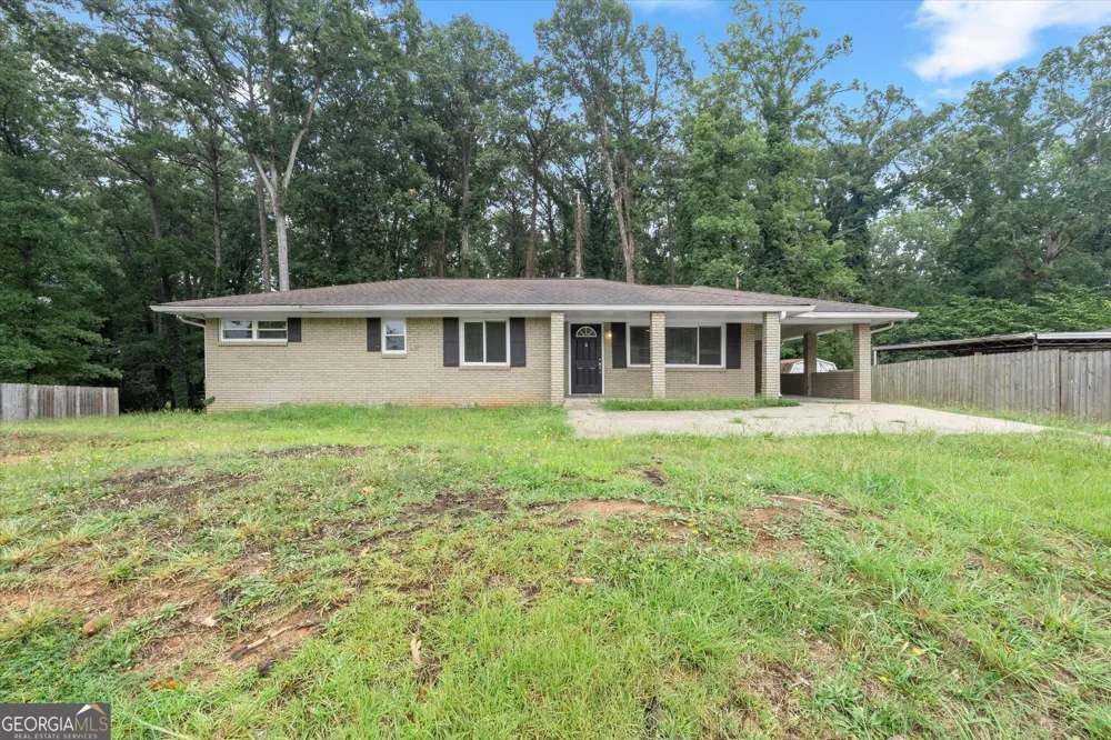 677 N Hairston RD Stone Mountain, GA 30083