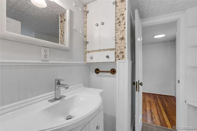 548 E Third Street Salida, CO 81201