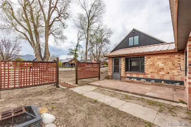548 E Third Street Salida, CO 81201