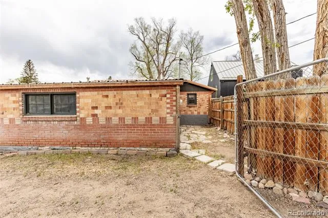 548 E Third Street Salida, CO 81201