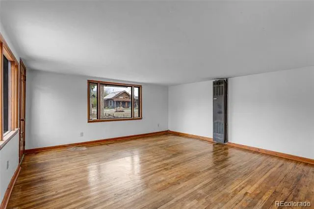 548 E Third Street Salida, CO 81201