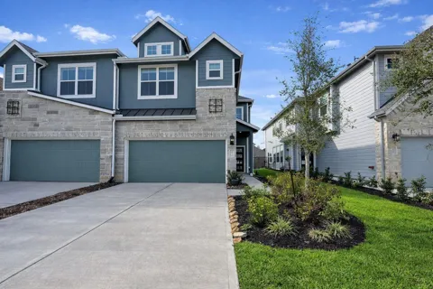 620 Silver Pear Court