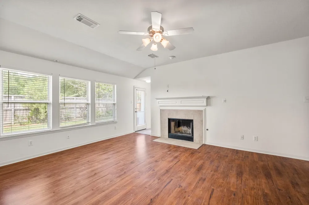 3211 Falcon Trail Drive Spring, TX 77373